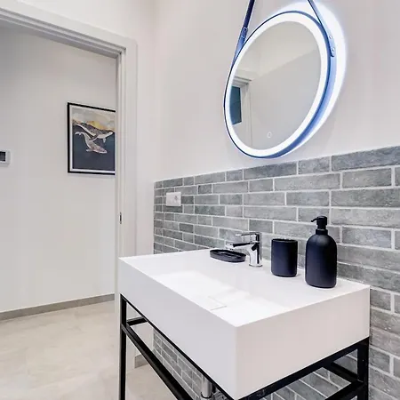 Vatican Modern 3br With Comfort & Space