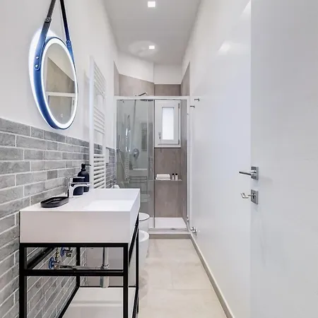 Vatican Modern 3br With Comfort & Space Daire
