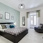 Vatican Modern 3br With Comfort & Space