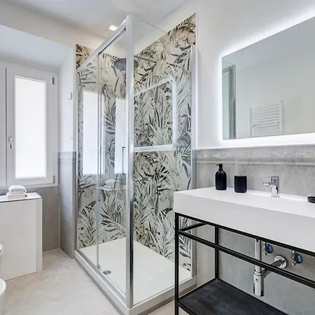 Vatican Modern 3br With Comfort & Space 로마