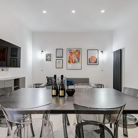 Vatican Modern 3br With Comfort & Space 아파트